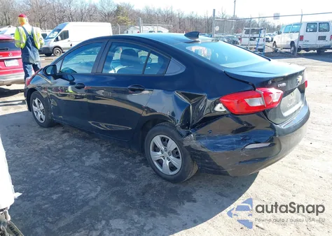 2017 Chevrolet Cruze Ls Auto z USA, uszkodzony, nr VIN 1G1BC5SM8H7191627